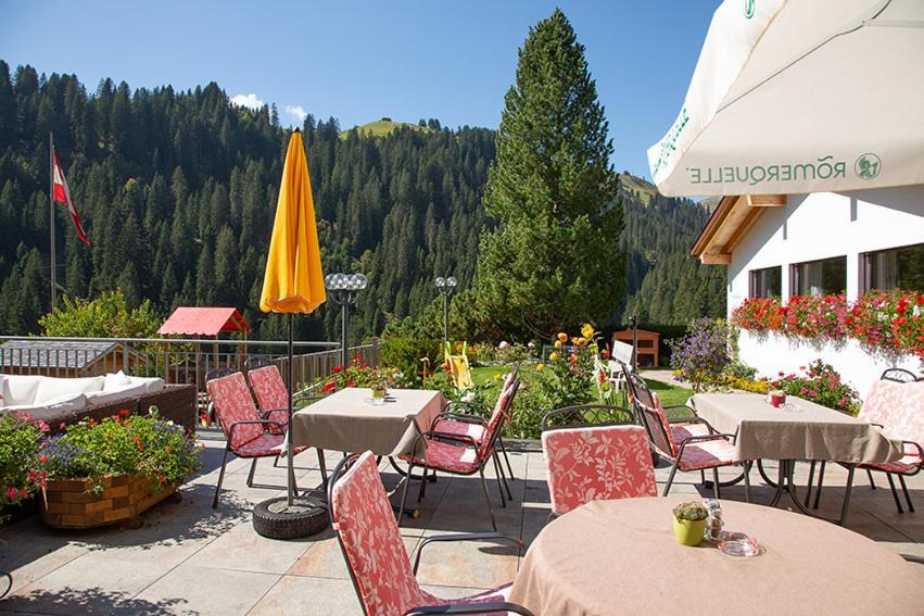 Hotel Alpenblume Damuels Esterno foto