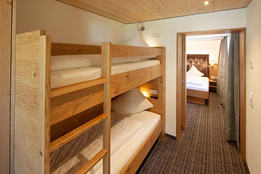 Hotel Alpenblume Damuels Esterno foto