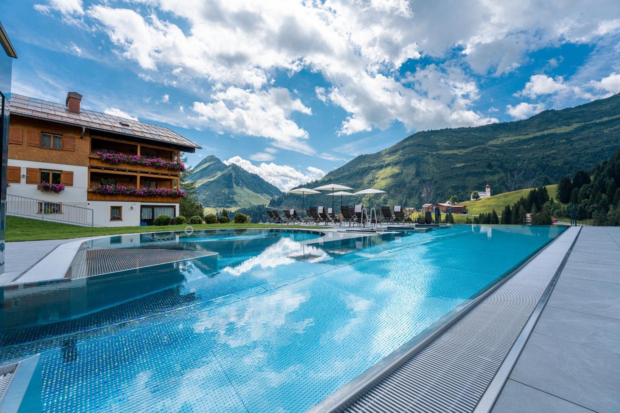 Hotel Alpenblume Damuels Esterno foto