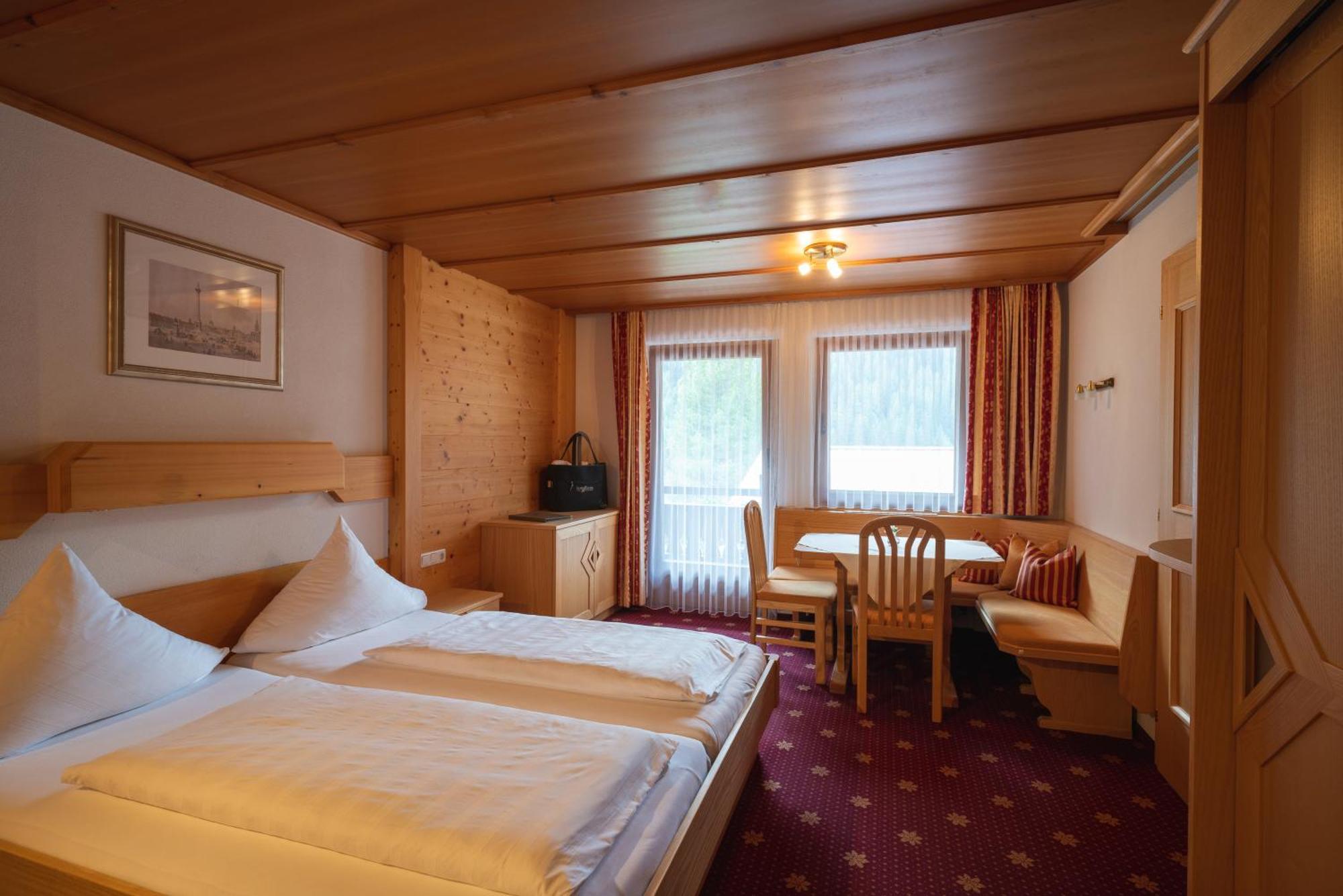 Hotel Alpenblume Damuels Esterno foto